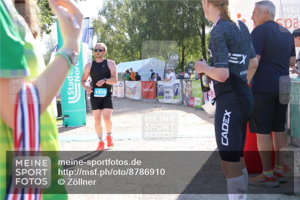 07.09.2025 - 19. Norderstedt Triathlon Zöllner http://msf.ph/oto/8786910 07.09.2025 15:46:21 Ziel 1416 meine-sportfotos.de