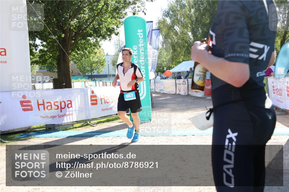 07.09.2025 - 19. Norderstedt Triathlon Zöllner http://msf.ph/oto/8786921 07.09.2025 15:46:39 Ziel 863 meine-sportfotos.de