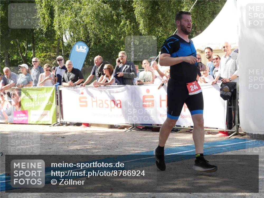 07.09.2025 - 19. Norderstedt Triathlon Zöllner http://msf.ph/oto/8786924 07.09.2025 13:12:03 Ziel 244, 1342 meine-sportfotos.de