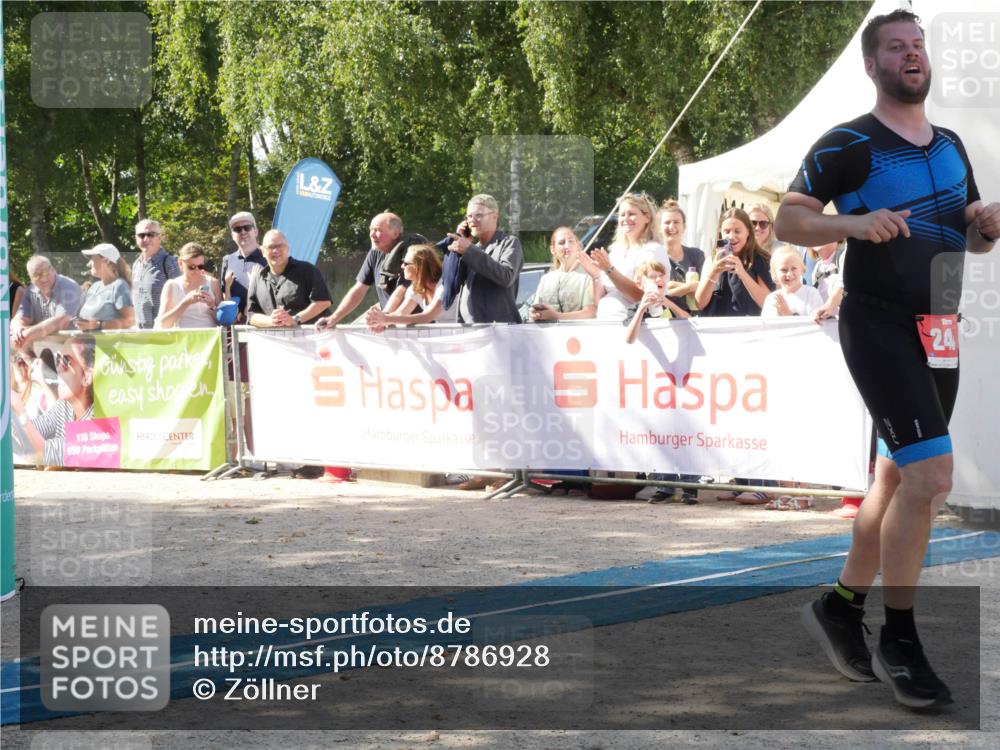 07.09.2025 - 19. Norderstedt Triathlon Zöllner http://msf.ph/oto/8786928 07.09.2025 13:12:03 Ziel 244, 1342 meine-sportfotos.de