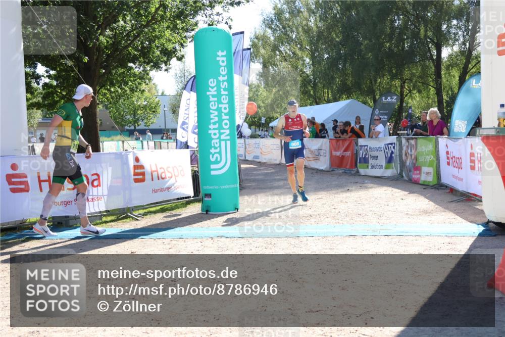 07.09.2025 - 19. Norderstedt Triathlon Zöllner http://msf.ph/oto/8786946 07.09.2025 15:47:08 Ziel 908, 1502 meine-sportfotos.de