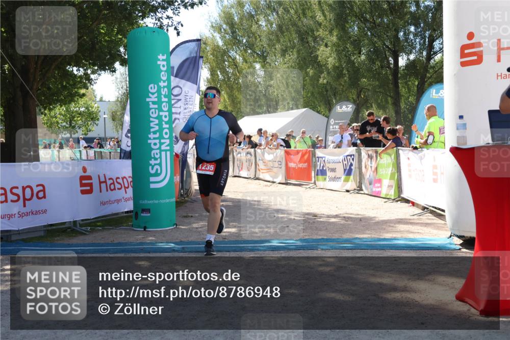 07.09.2025 - 19. Norderstedt Triathlon Zöllner http://msf.ph/oto/8786948 07.09.2025 13:29:23 Ziel 1235 meine-sportfotos.de