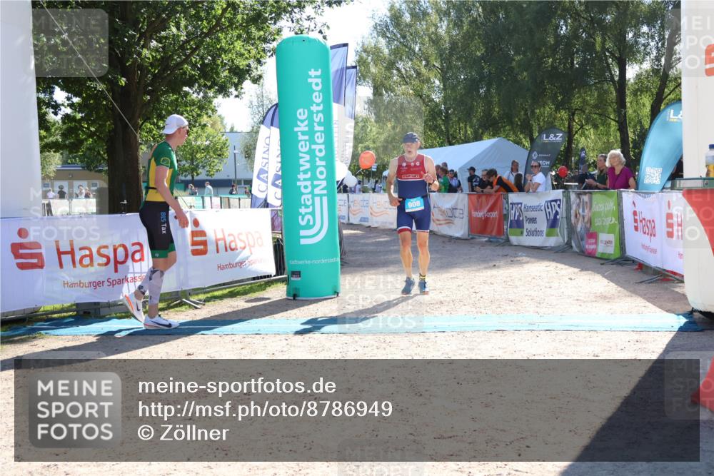 07.09.2025 - 19. Norderstedt Triathlon Zöllner http://msf.ph/oto/8786949 07.09.2025 15:47:09 Ziel 908, 1502 meine-sportfotos.de