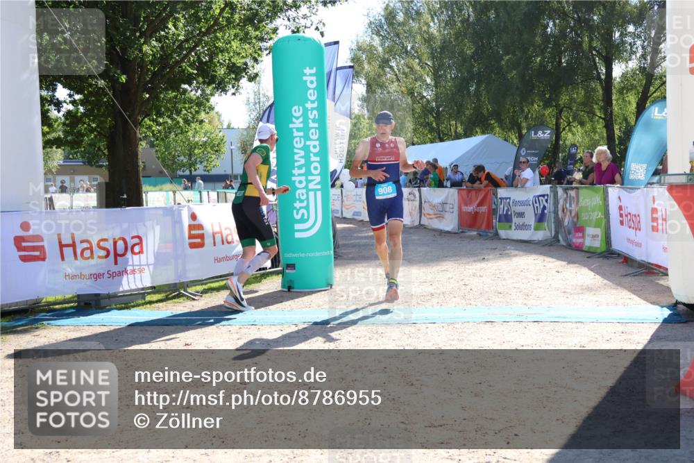 07.09.2025 - 19. Norderstedt Triathlon Zöllner http://msf.ph/oto/8786955 07.09.2025 15:47:09 Ziel 908, 1502 meine-sportfotos.de