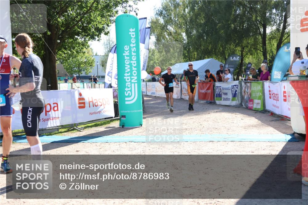 07.09.2025 - 19. Norderstedt Triathlon Zöllner http://msf.ph/oto/8786983 07.09.2025 15:47:49 Ziel 1000, 1462 meine-sportfotos.de