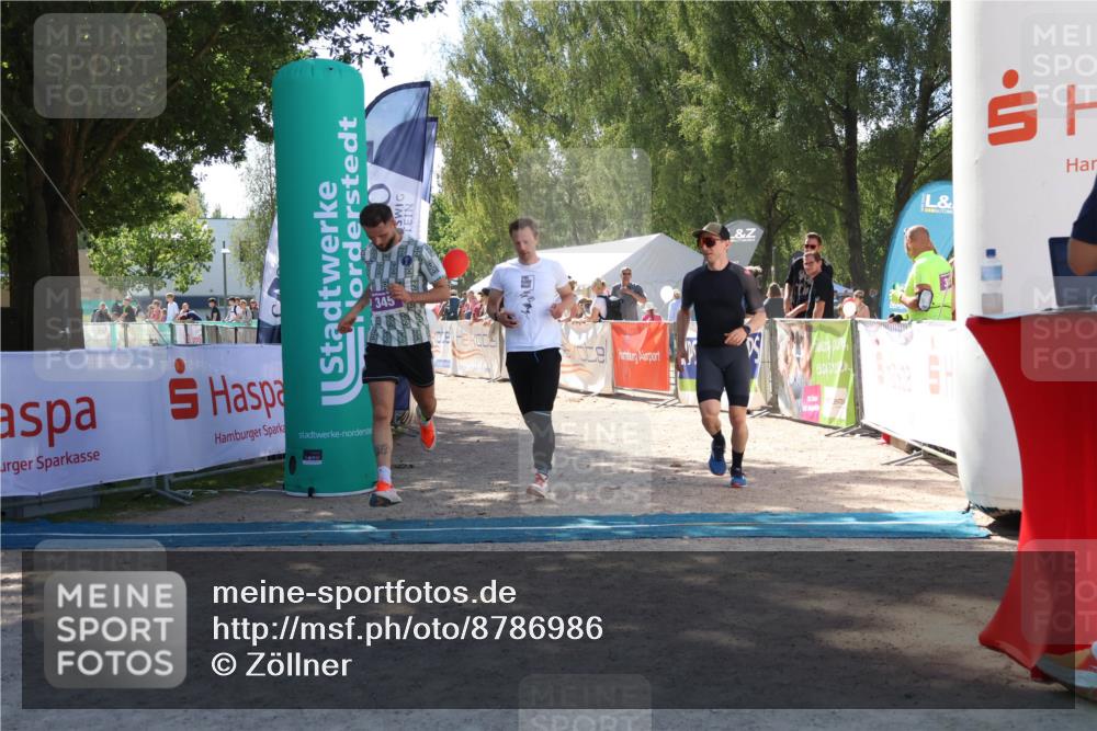 07.09.2025 - 19. Norderstedt Triathlon Zöllner http://msf.ph/oto/8786986 07.09.2025 13:29:41 Ziel 265, 266, 345 meine-sportfotos.de
