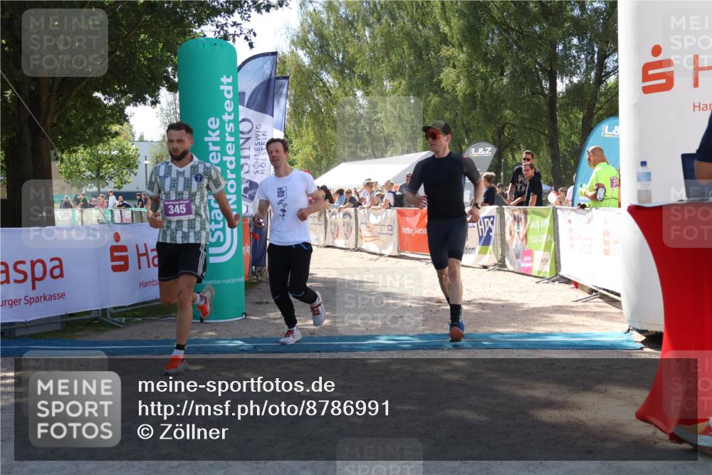 07.09.2025 - 19. Norderstedt Triathlon Zöllner http://msf.ph/oto/8786991 07.09.2025 13:29:42 Ziel 265, 266, 345 meine-sportfotos.de