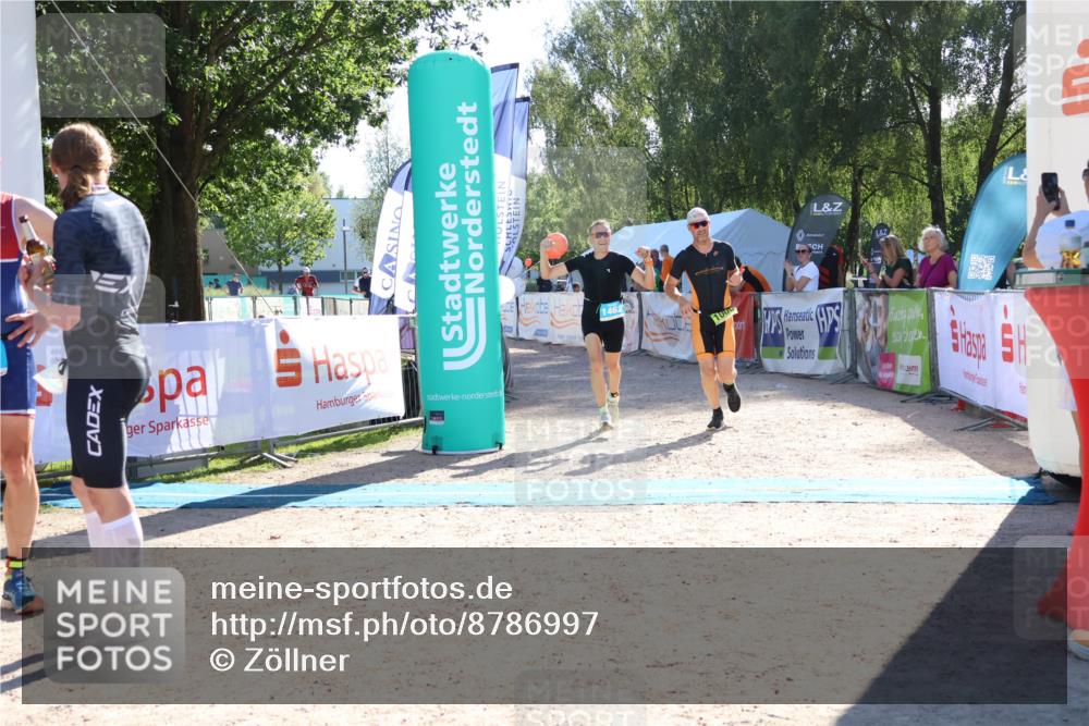 07.09.2025 - 19. Norderstedt Triathlon Zöllner http://msf.ph/oto/8786997 07.09.2025 15:47:50 Ziel 1000, 1462 meine-sportfotos.de