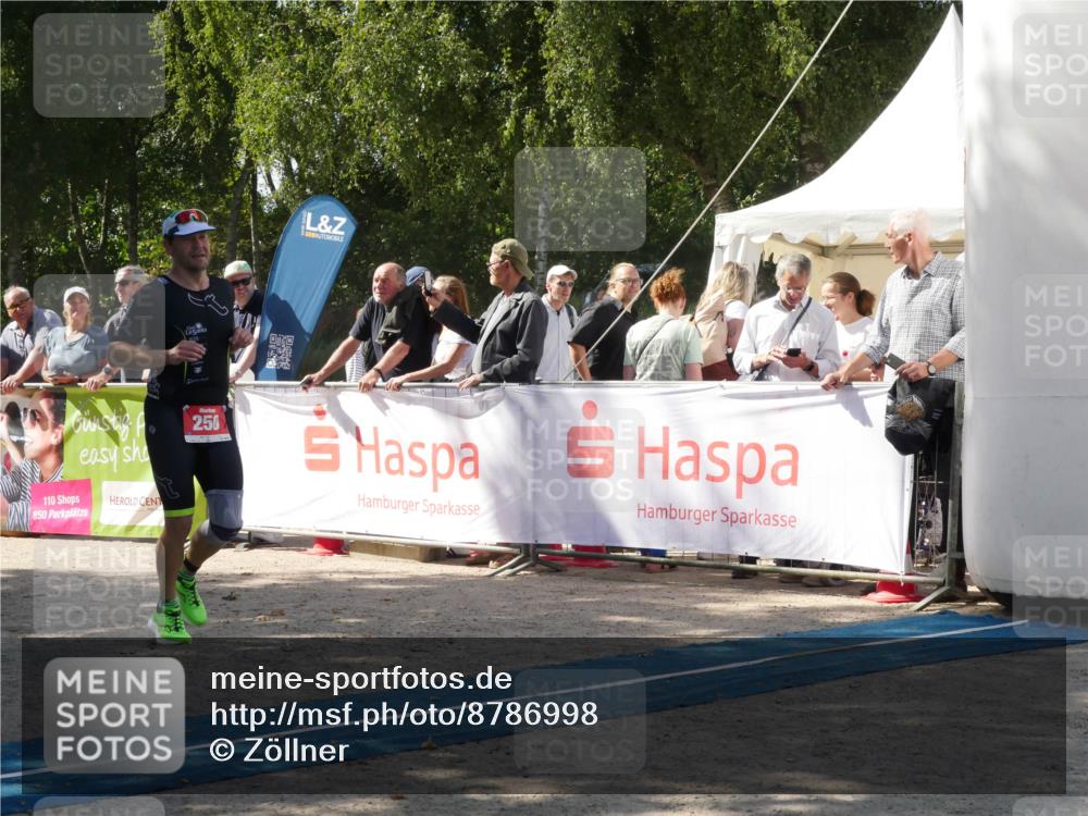 07.09.2025 - 19. Norderstedt Triathlon Zöllner http://msf.ph/oto/8786998 07.09.2025 13:13:26 Ziel 250 meine-sportfotos.de