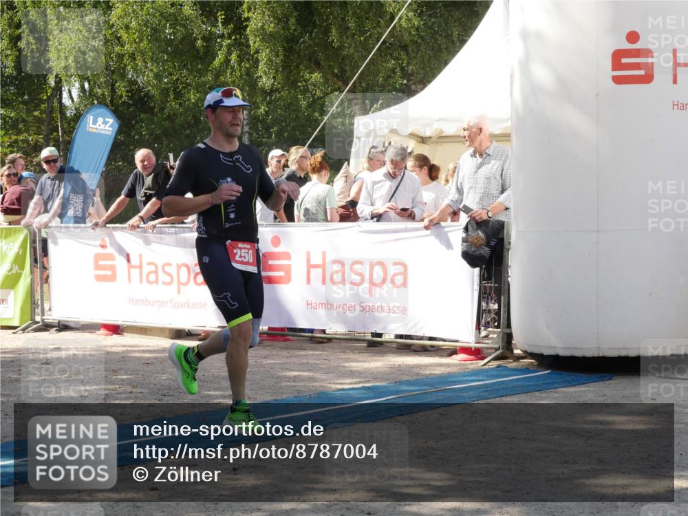 07.09.2025 - 19. Norderstedt Triathlon Zöllner http://msf.ph/oto/8787004 07.09.2025 13:13:27 Ziel 250 meine-sportfotos.de