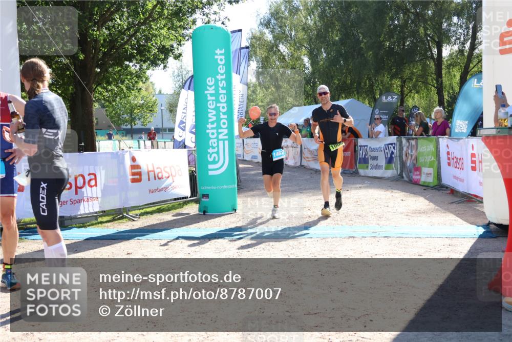 07.09.2025 - 19. Norderstedt Triathlon Zöllner http://msf.ph/oto/8787007 07.09.2025 15:47:50 Ziel 1000, 1462 meine-sportfotos.de