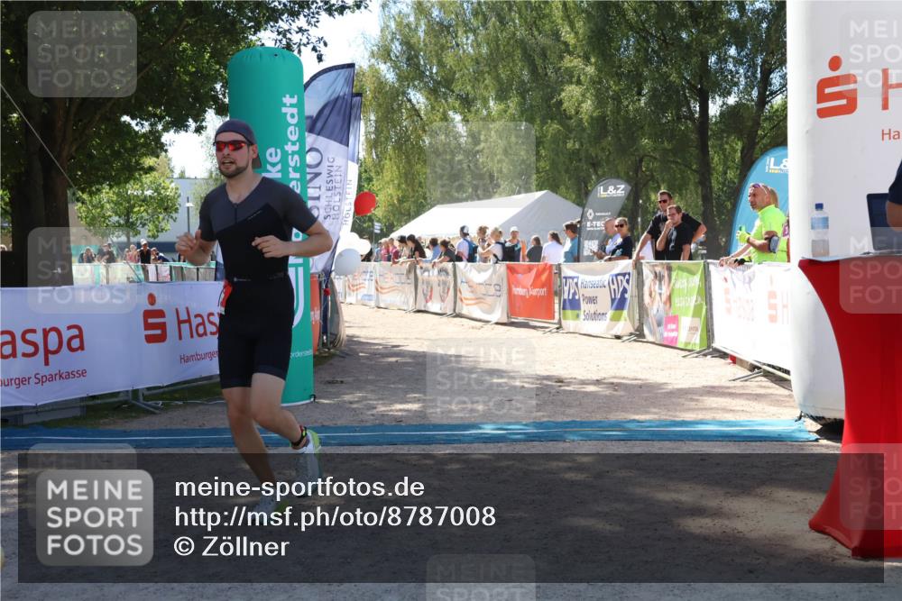 07.09.2025 - 19. Norderstedt Triathlon Zöllner http://msf.ph/oto/8787008 07.09.2025 13:29:48 Ziel 265, 266, 345 meine-sportfotos.de