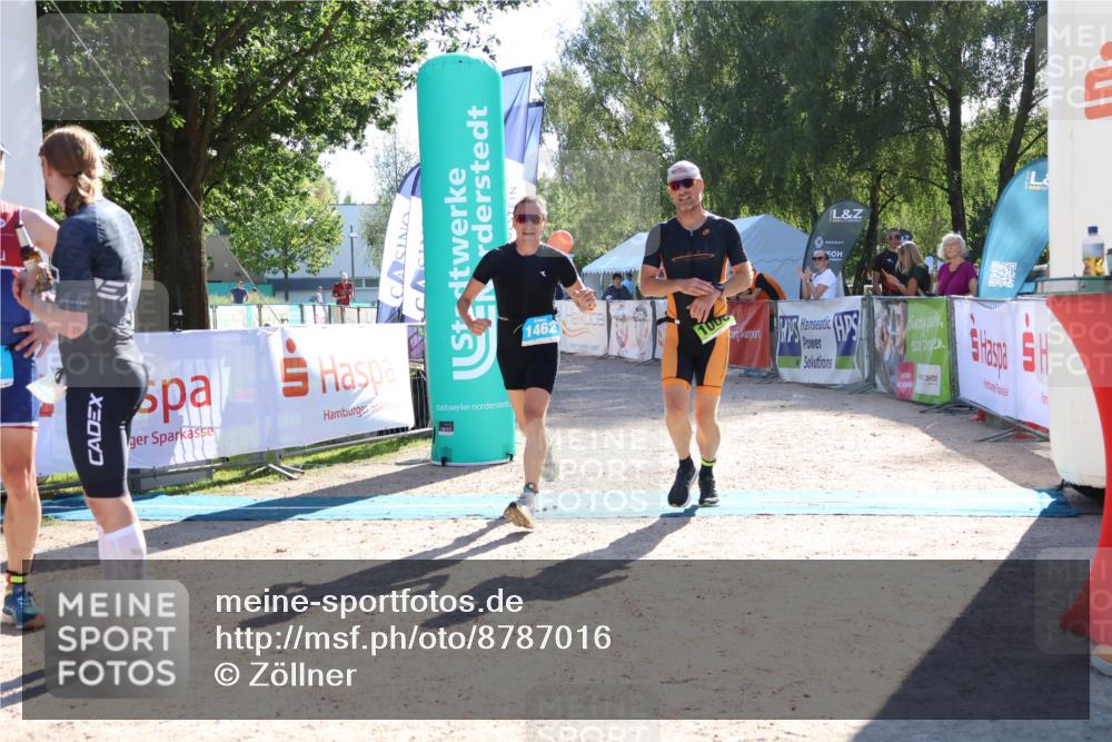 07.09.2025 - 19. Norderstedt Triathlon Zöllner http://msf.ph/oto/8787016 07.09.2025 15:47:51 Ziel 1000, 1462 meine-sportfotos.de