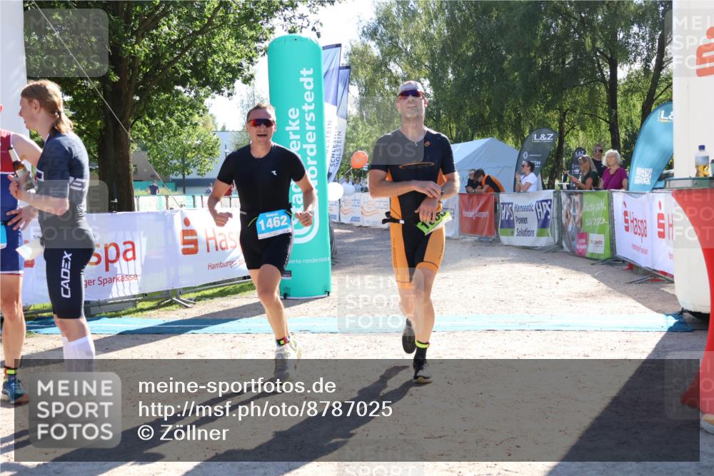 07.09.2025 - 19. Norderstedt Triathlon Zöllner http://msf.ph/oto/8787025 07.09.2025 15:47:51 Ziel 1000, 1462 meine-sportfotos.de
