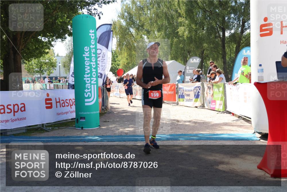 07.09.2025 - 19. Norderstedt Triathlon Zöllner http://msf.ph/oto/8787026 07.09.2025 13:29:59 Ziel 159, 1345, 1391 meine-sportfotos.de