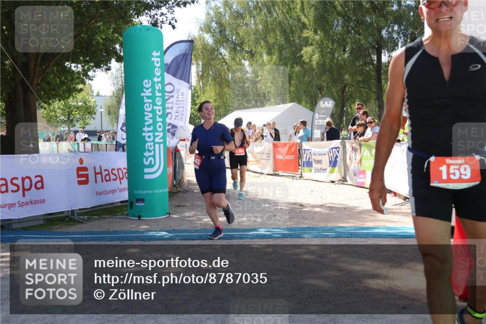 07.09.2025 - 19. Norderstedt Triathlon Zöllner http://msf.ph/oto/8787035 07.09.2025 13:30:03 Ziel 159, 1345, 1391 meine-sportfotos.de