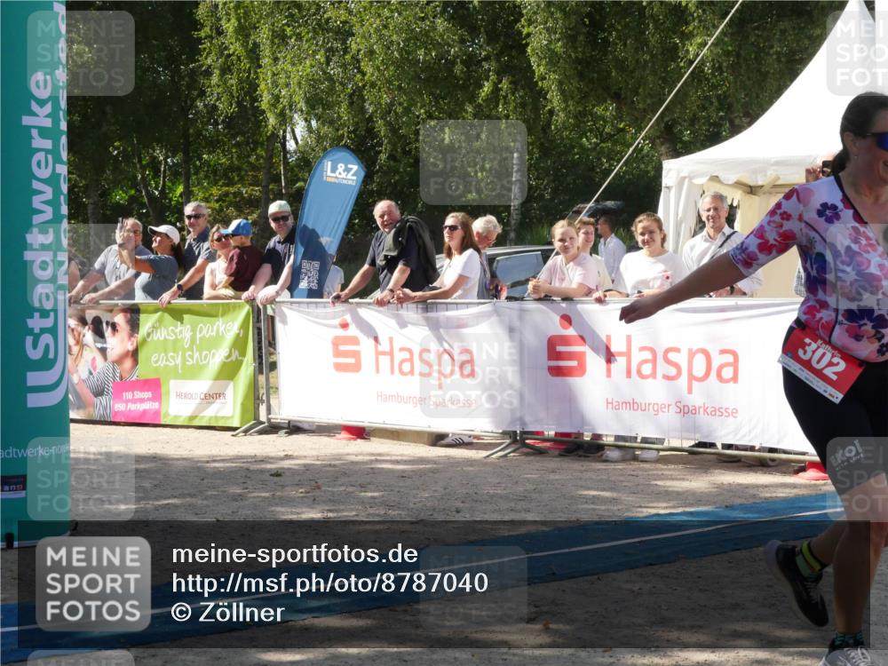 07.09.2025 - 19. Norderstedt Triathlon Zöllner http://msf.ph/oto/8787040 07.09.2025 13:14:18 Ziel 139, 302, 780, 827, 1277, 1293, 1398 meine-sportfotos.de