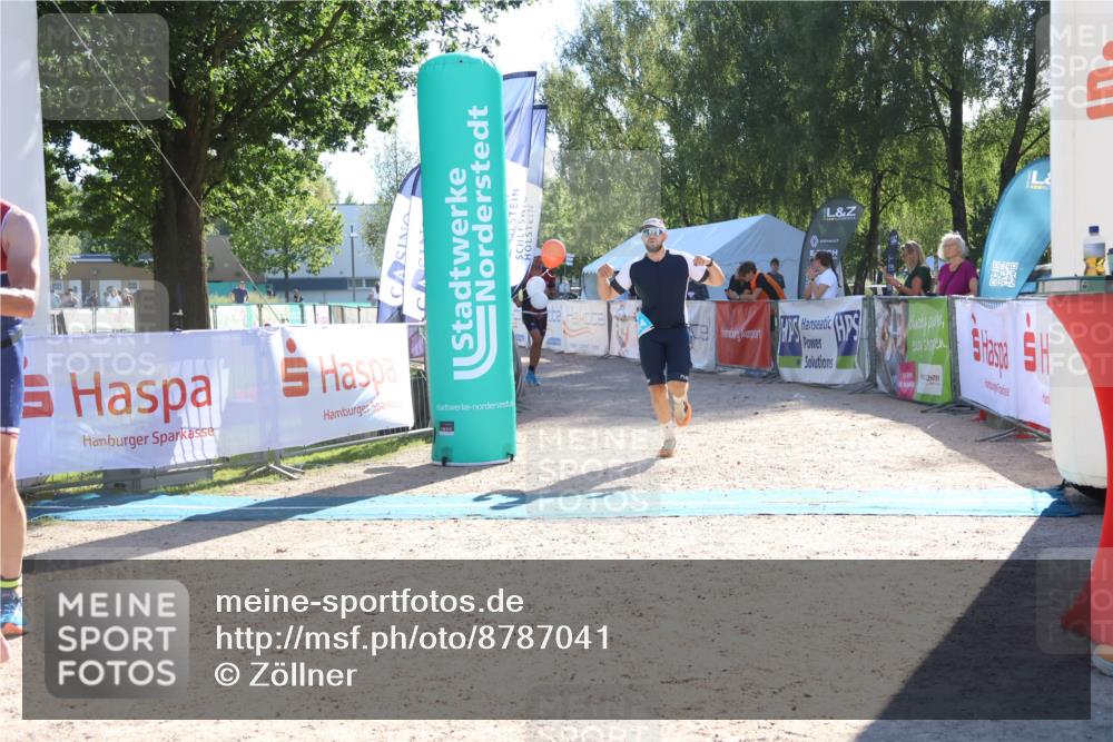 07.09.2025 - 19. Norderstedt Triathlon Zöllner http://msf.ph/oto/8787041 07.09.2025 15:47:57 Ziel 364, 960 meine-sportfotos.de