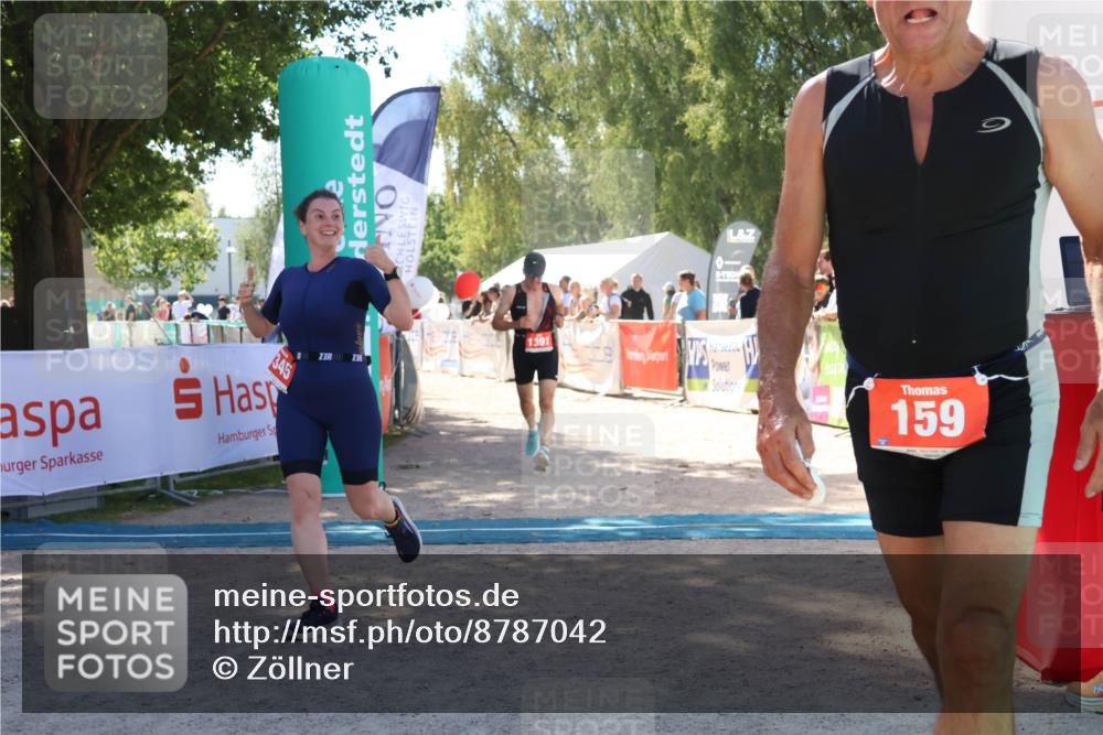 07.09.2025 - 19. Norderstedt Triathlon Zöllner http://msf.ph/oto/8787042 07.09.2025 13:30:03 Ziel 159, 1345, 1391 meine-sportfotos.de