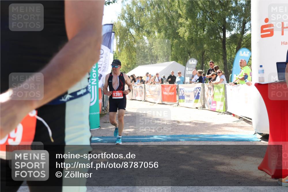 07.09.2025 - 19. Norderstedt Triathlon Zöllner http://msf.ph/oto/8787056 07.09.2025 13:30:05 Ziel 1345, 1391 meine-sportfotos.de
