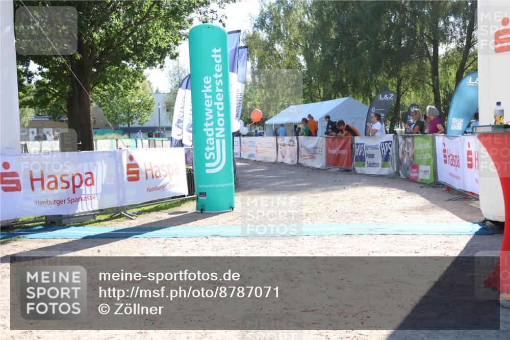 07.09.2025 - 19. Norderstedt Triathlon Zöllner http://msf.ph/oto/8787071 07.09.2025 15:48:11 Ziel  meine-sportfotos.de
