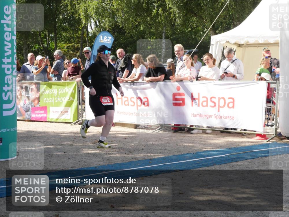 07.09.2025 - 19. Norderstedt Triathlon Zöllner http://msf.ph/oto/8787078 07.09.2025 13:15:08 Ziel 852 meine-sportfotos.de
