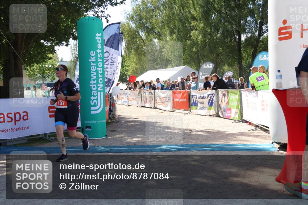 07.09.2025 - 19. Norderstedt Triathlon Zöllner http://msf.ph/oto/8787084 07.09.2025 13:30:50 Ziel 137 meine-sportfotos.de