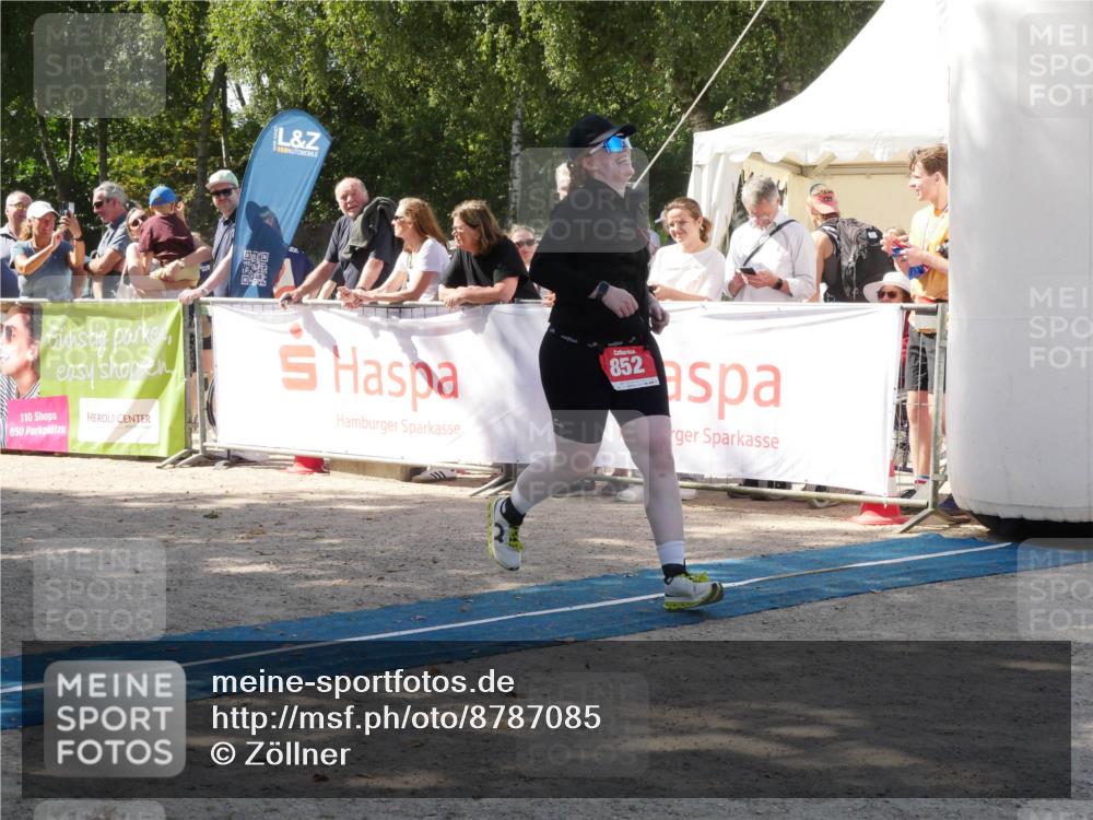 07.09.2025 - 19. Norderstedt Triathlon Zöllner http://msf.ph/oto/8787085 07.09.2025 13:15:09 Ziel 852 meine-sportfotos.de
