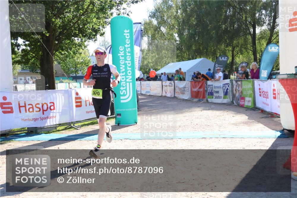 07.09.2025 - 19. Norderstedt Triathlon Zöllner http://msf.ph/oto/8787096 07.09.2025 15:48:50 Ziel 970 meine-sportfotos.de