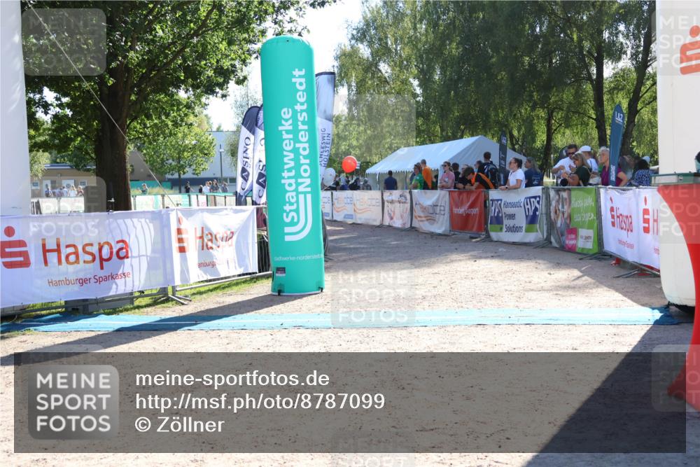 07.09.2025 - 19. Norderstedt Triathlon Zöllner http://msf.ph/oto/8787099 07.09.2025 15:49:24 Ziel  meine-sportfotos.de