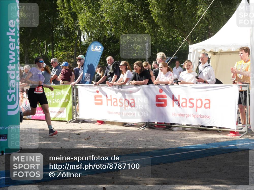 07.09.2025 - 19. Norderstedt Triathlon Zöllner http://msf.ph/oto/8787100 07.09.2025 13:15:22 Ziel 176, 1382 meine-sportfotos.de