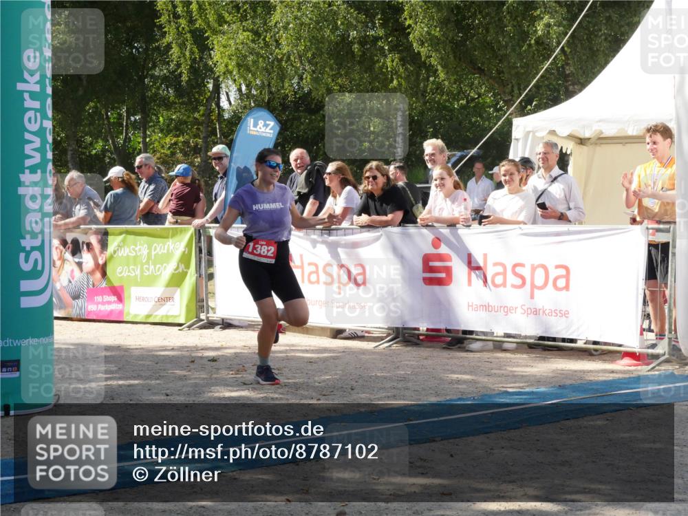 07.09.2025 - 19. Norderstedt Triathlon Zöllner http://msf.ph/oto/8787102 07.09.2025 13:15:23 Ziel 176, 1382 meine-sportfotos.de
