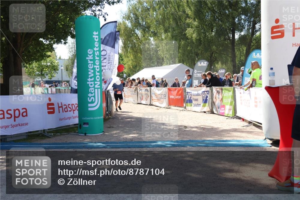 07.09.2025 - 19. Norderstedt Triathlon Zöllner http://msf.ph/oto/8787104 07.09.2025 13:31:03 Ziel 217 meine-sportfotos.de
