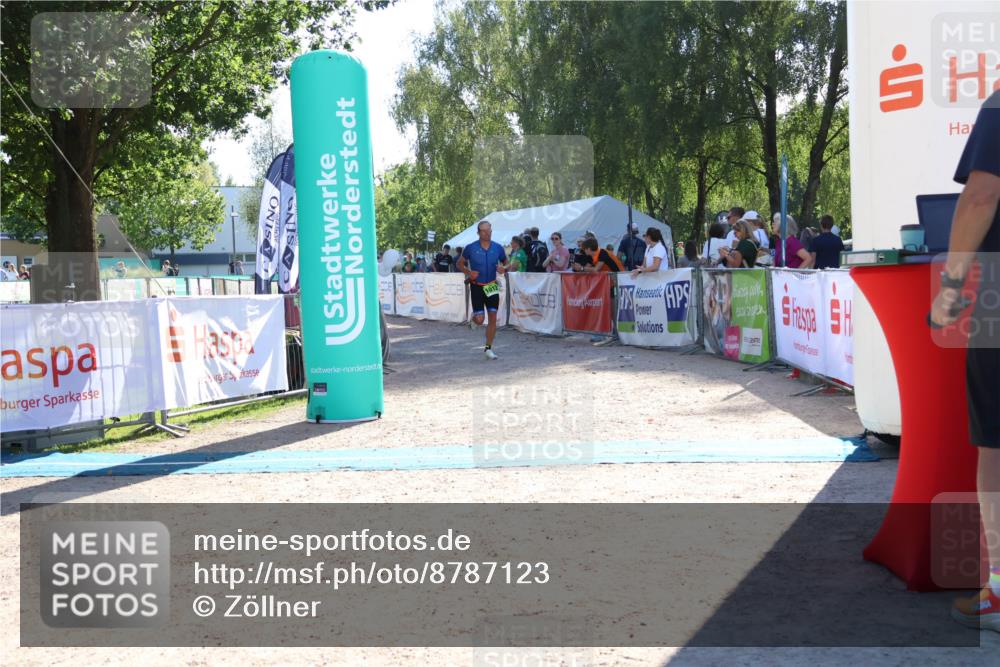 07.09.2025 - 19. Norderstedt Triathlon Zöllner http://msf.ph/oto/8787123 07.09.2025 15:49:28 Ziel 1012 meine-sportfotos.de