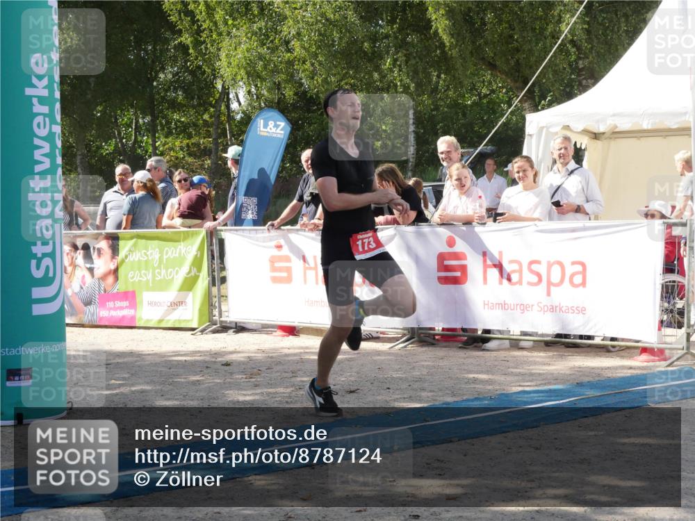 07.09.2025 - 19. Norderstedt Triathlon Zöllner http://msf.ph/oto/8787124 07.09.2025 13:15:34 Ziel 173, 308 meine-sportfotos.de