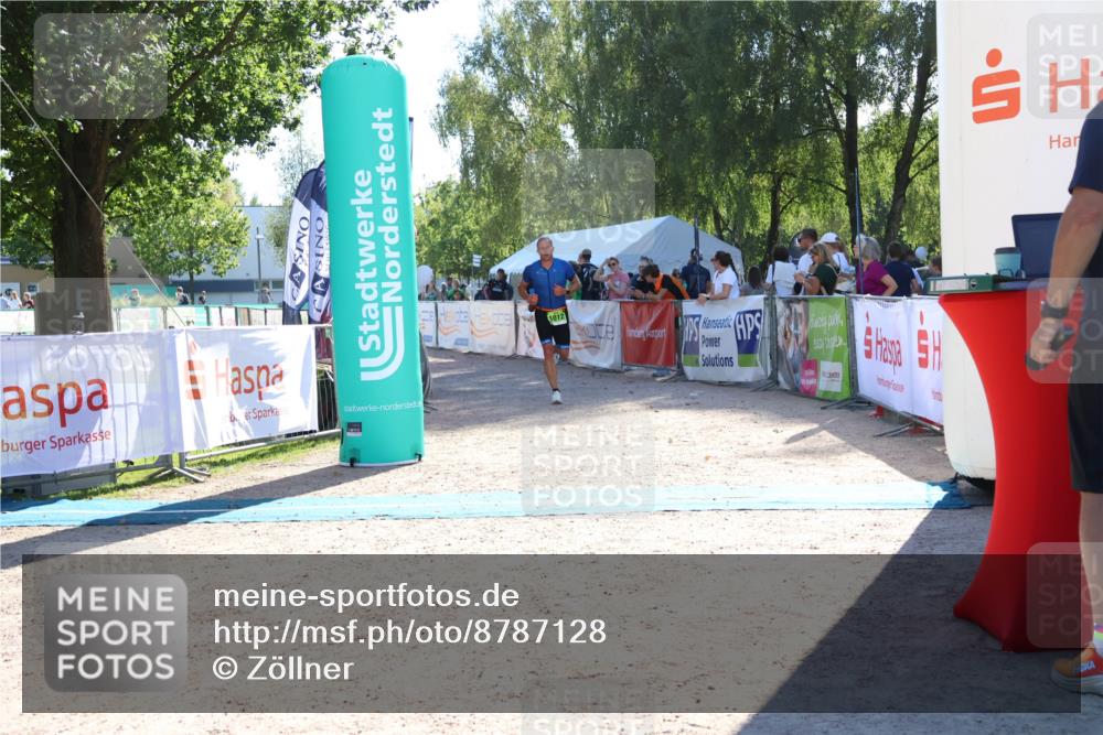 07.09.2025 - 19. Norderstedt Triathlon Zöllner http://msf.ph/oto/8787128 07.09.2025 15:49:28 Ziel 1012 meine-sportfotos.de