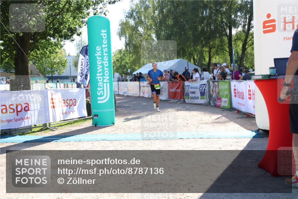 07.09.2025 - 19. Norderstedt Triathlon Zöllner http://msf.ph/oto/8787136 07.09.2025 15:49:28 Ziel 1012 meine-sportfotos.de