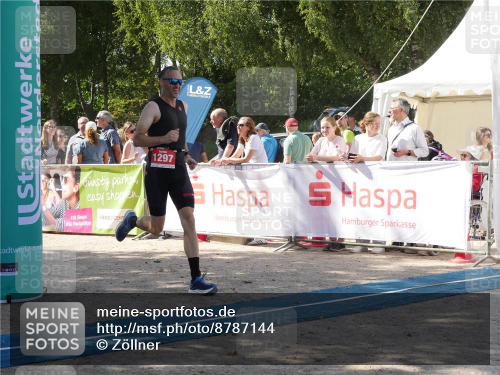 07.09.2025 - 19. Norderstedt Triathlon Zöllner http://msf.ph/oto/8787144 07.09.2025 13:16:07 Ziel 236, 1297 meine-sportfotos.de