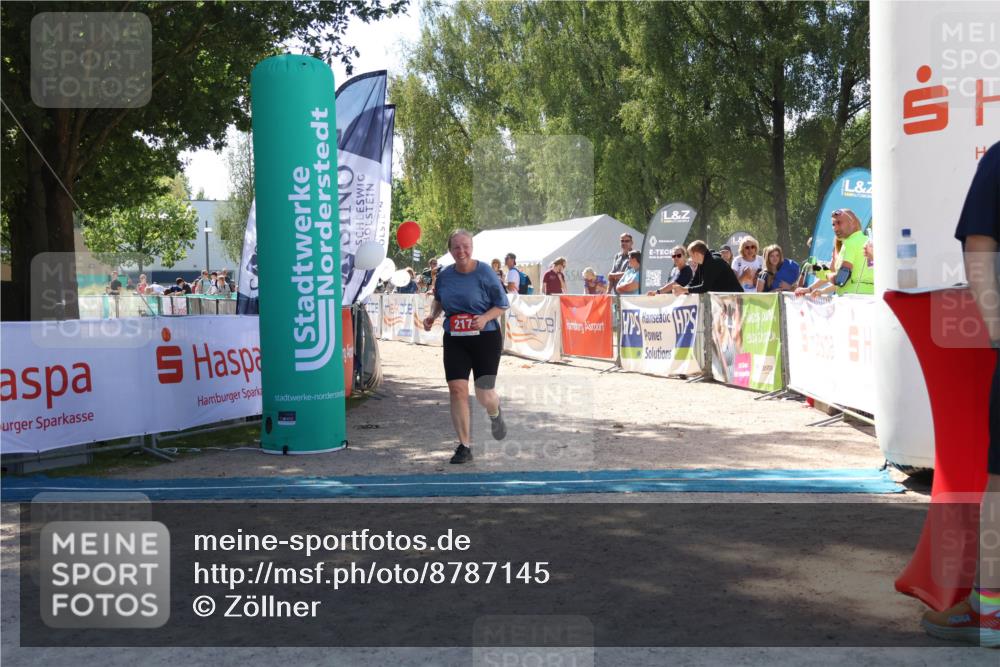 07.09.2025 - 19. Norderstedt Triathlon Zöllner http://msf.ph/oto/8787145 07.09.2025 13:31:07 Ziel 217 meine-sportfotos.de