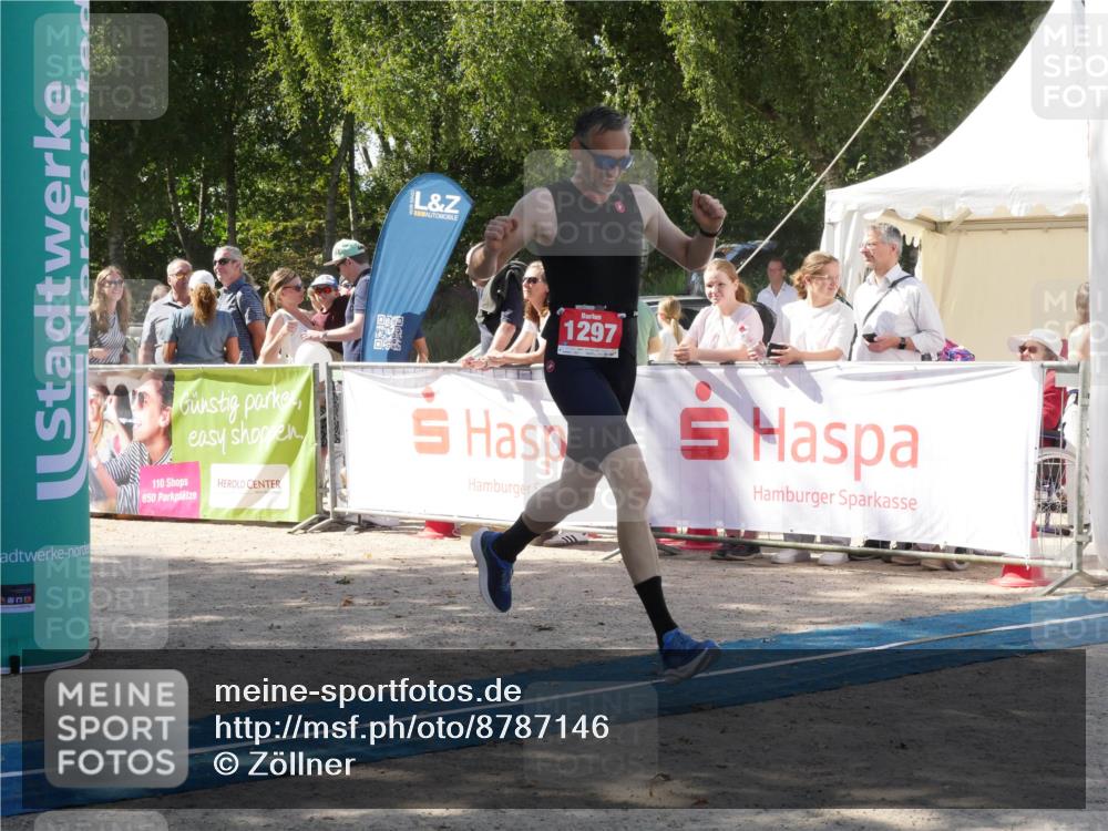 07.09.2025 - 19. Norderstedt Triathlon Zöllner http://msf.ph/oto/8787146 07.09.2025 13:16:07 Ziel 236, 1297 meine-sportfotos.de
