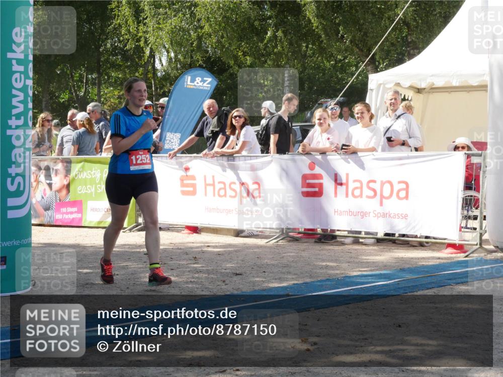 07.09.2025 - 19. Norderstedt Triathlon Zöllner http://msf.ph/oto/8787150 07.09.2025 13:16:13 Ziel 1252, 1297 meine-sportfotos.de