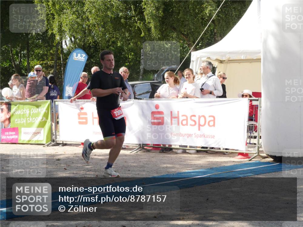 07.09.2025 - 19. Norderstedt Triathlon Zöllner http://msf.ph/oto/8787157 07.09.2025 13:16:38 Ziel 739 meine-sportfotos.de