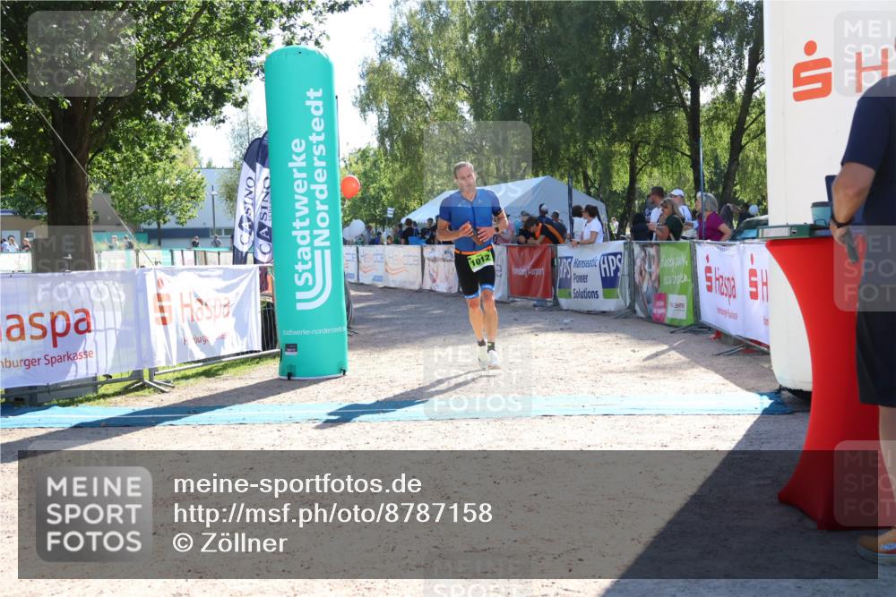 07.09.2025 - 19. Norderstedt Triathlon Zöllner http://msf.ph/oto/8787158 07.09.2025 15:49:29 Ziel 1012 meine-sportfotos.de