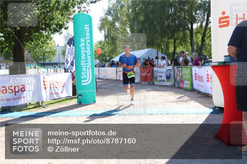 07.09.2025 - 19. Norderstedt Triathlon Zöllner http://msf.ph/oto/8787160 07.09.2025 15:49:30 Ziel 1012 meine-sportfotos.de