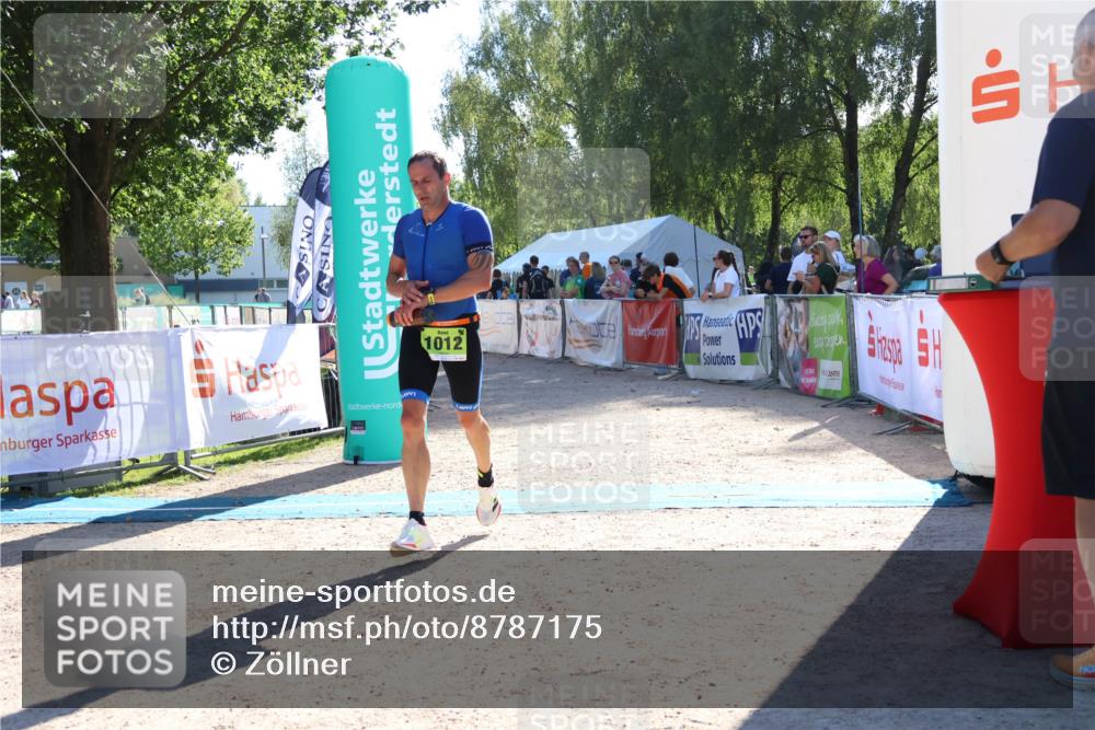 07.09.2025 - 19. Norderstedt Triathlon Zöllner http://msf.ph/oto/8787175 07.09.2025 15:49:30 Ziel 1012 meine-sportfotos.de