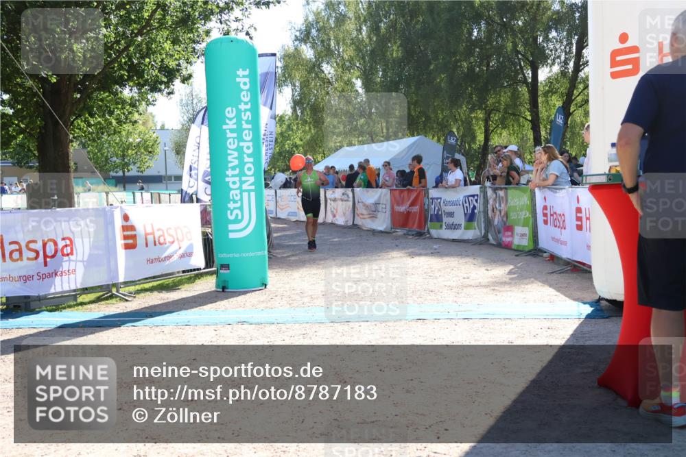 07.09.2025 - 19. Norderstedt Triathlon Zöllner http://msf.ph/oto/8787183 07.09.2025 15:49:58 Ziel 1005 meine-sportfotos.de