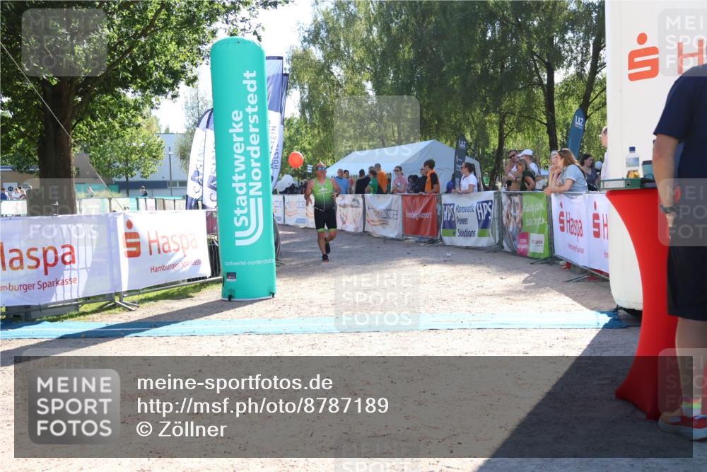 07.09.2025 - 19. Norderstedt Triathlon Zöllner http://msf.ph/oto/8787189 07.09.2025 15:49:58 Ziel 1005 meine-sportfotos.de