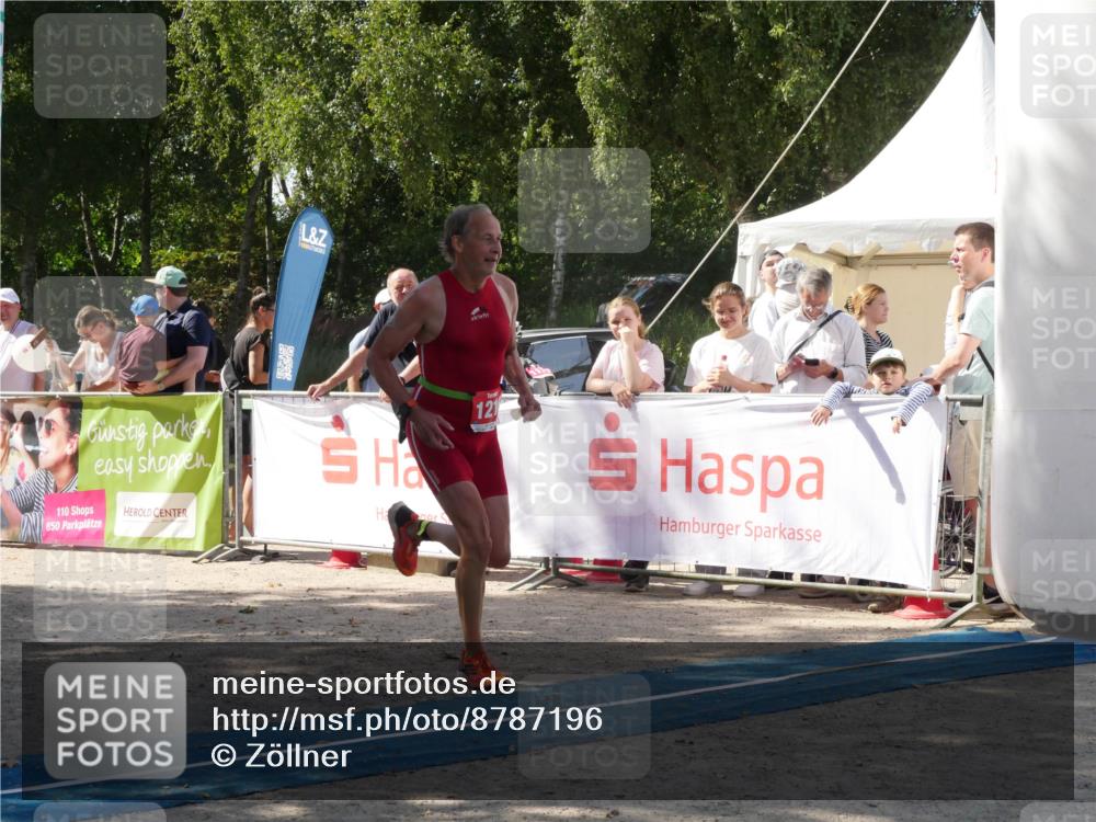 07.09.2025 - 19. Norderstedt Triathlon Zöllner http://msf.ph/oto/8787196 07.09.2025 13:18:22 Ziel 1216 meine-sportfotos.de