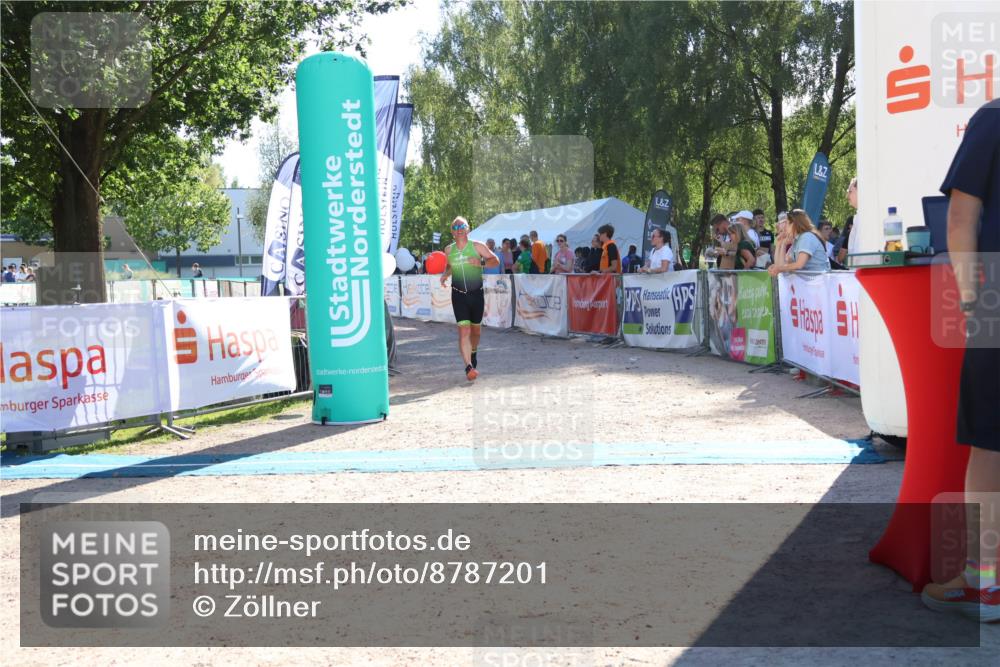 07.09.2025 - 19. Norderstedt Triathlon Zöllner http://msf.ph/oto/8787201 07.09.2025 15:49:59 Ziel 1005 meine-sportfotos.de