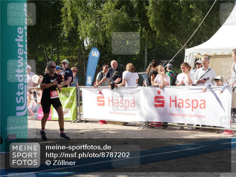 07.09.2025 - 19. Norderstedt Triathlon Zöllner http://msf.ph/oto/8787202 07.09.2025 13:18:29 Ziel 239 meine-sportfotos.de